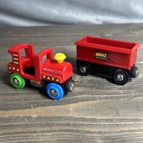 Brio locomotive and - car, red