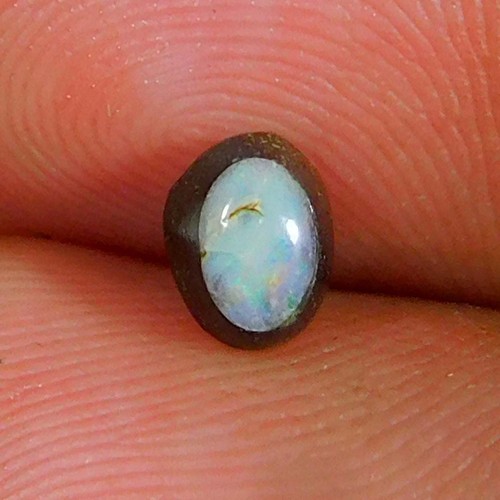 Superbe cabochon ovale - , en
