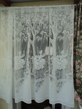 1 Rideau Voilage blanc avec superbes motifs  H. 1 mètre72 x largeur 1,90