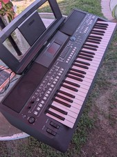 Yamaha PSR-SX600 61-Key