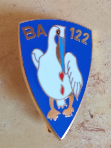 Insigne 122 base - 122,