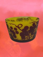 Coupe en verre irisé dégagé