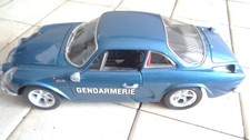 Burago  ALPINE A110  Gendarmerie   1/16  TBE