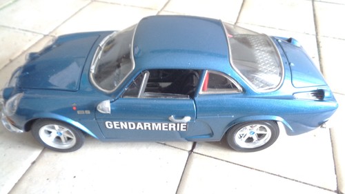Burago alpine a110 - burago,