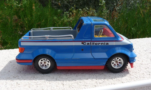Van californie burago - californie, 1/24