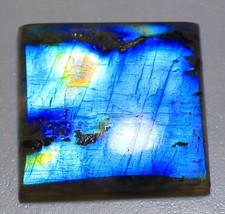 22 Ct 4X21X21 mm pierre