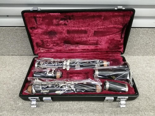 Buffet crampon model - e,
