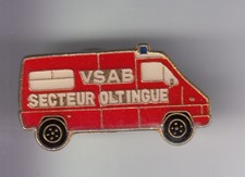 RARE PINS PIN'S .. POMPIER FIRE CAMION AMBULANCE VSAB RENAULT OLTINGUE 68 ~EB