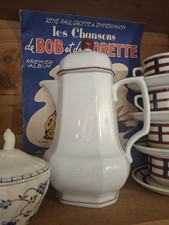 Cafetière en porcelaine