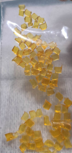 Granule plastique jaune - plastique,