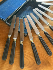 Service de 12 couteaux anciens