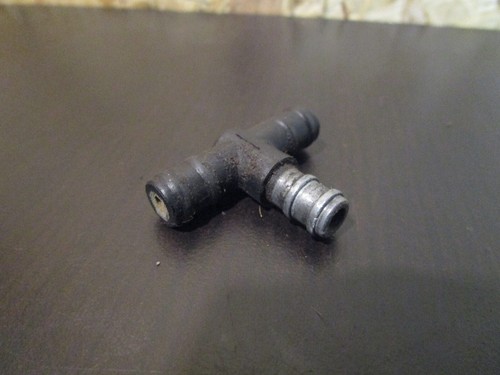 Raccord de carburateur - de,
