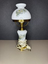 Ancienne lampe en porcelaine et laiton décor floral opaline vintage luminaire