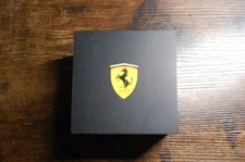 Montre Ferrari  complète avec coffret, boite d'origine en très bonne état