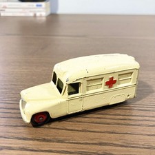 Dinky Toys Daimler Ambulance - Made in England - Jouet vintage 1950