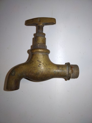 Ancien robinet laiton