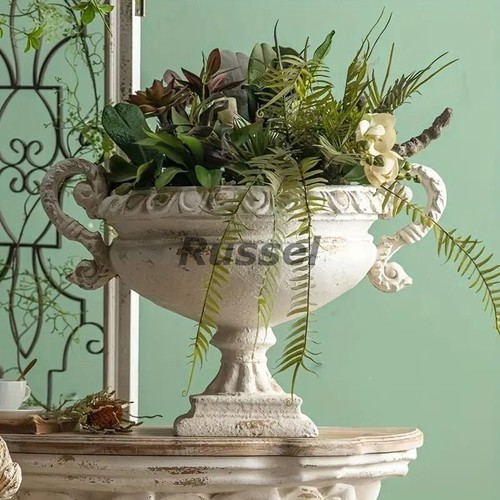 Vase vintage style romain