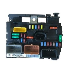 Platine support fusibles et relais - PEUGEOT 207, 1007, C3 DS3 - 6500HV