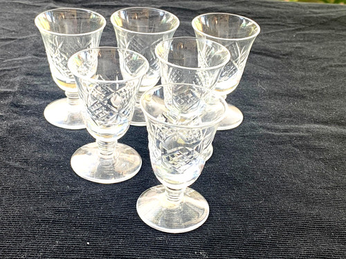 Anciens verres liqueur en - 6,