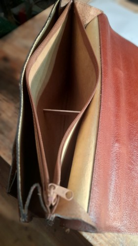 Sacoche cuir - en,