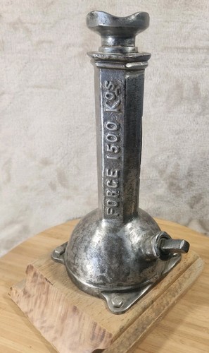 Outil ancien cric levage - ancien,