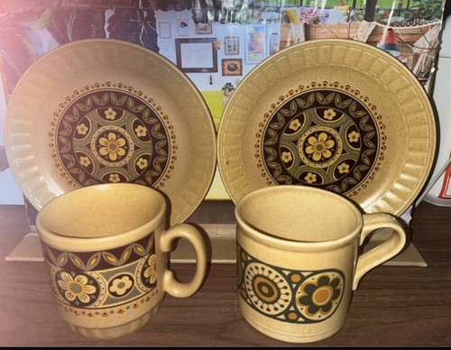 Anciennes tasses 2 - anciennes, et