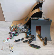 Skate park 2 rampe Tech Deck Spin Master + 18 skate doigt + Paire de roller vrac