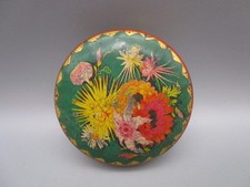 Boite en tole ancienne -