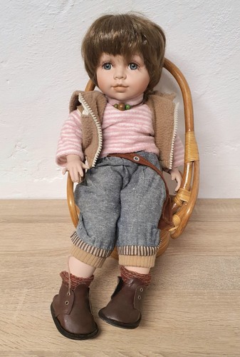 Poupée artiste porcelaine - poupée,