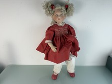 Poupée d'artiste poupée