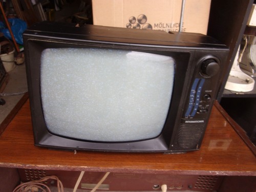 Petite télévision vintage - télévision,