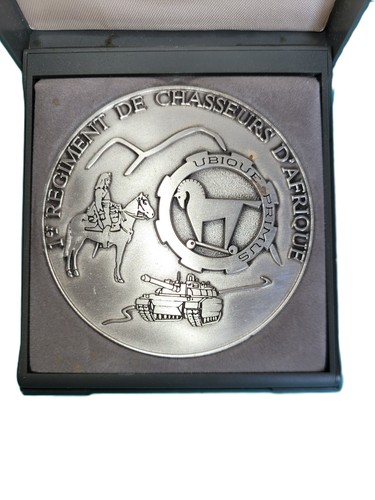 Medaille table regiment - table,