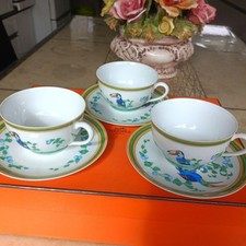 Grande tasse et soucoupe