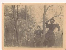 trois soeurs balançoire albumine v. 1880 enfants photographie photo