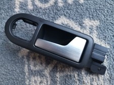 Poignée de traction de porte