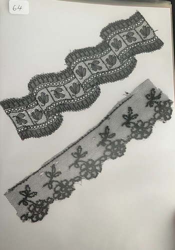 Dentelle ancienne sur carton - dentelle,