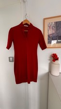 Robe polo decontratée et chic a la fois LACOSTE  taille 34 bordeaux