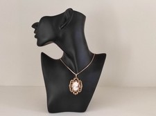 Grand pendentif ancien - or jaune poinçonné - camée véritable - hauteur : 5,5 cm