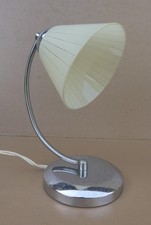 Lampe de bureau chromée abat-jour cône jaune pâle vintage ancienne old desk lamp