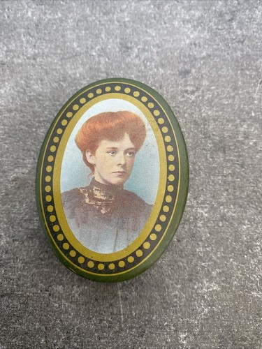 Ancienne petite boîte métal - boîte,