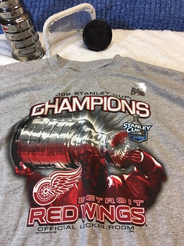 Nwot youth nhl detroit - youth, red