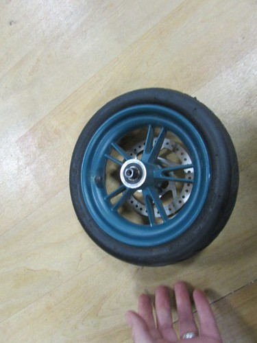 Roue arrière pour trottinette - roue,