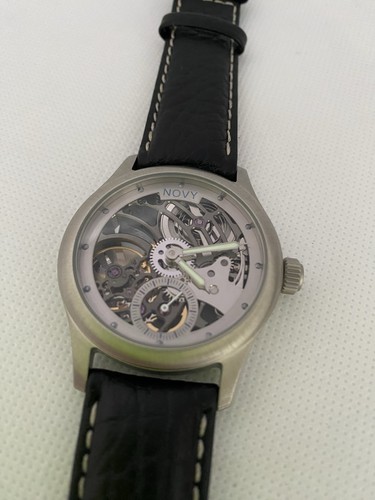 Montre novy mvt - type, unitas