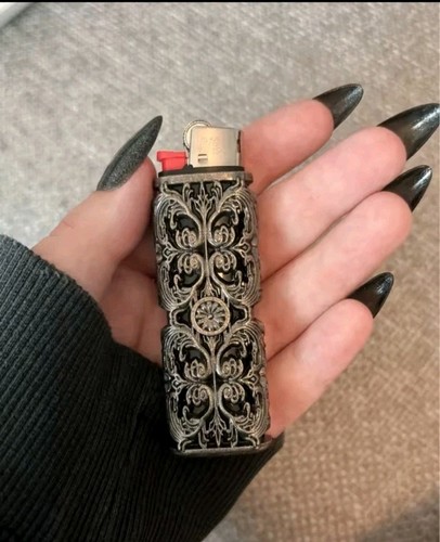 Porte briquet gothique - porte,