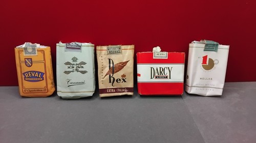 Lot paquets de cigarettes - de,