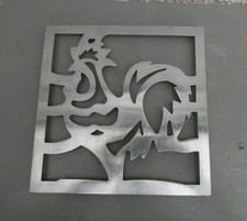 DESSOUS DE PLAT VINTAGE INOX COQ DECOUPE