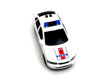 VOITURE DE POLICE AVEC SIRENE