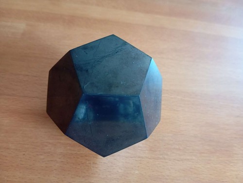 Dodécaèdre shungite 360g - dodécaèdre, en