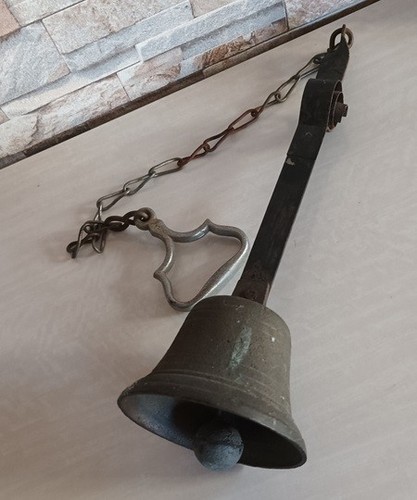 Ancienne cloche bronze - en,