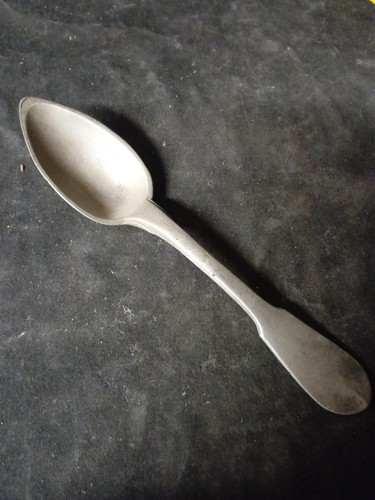Cuillère soupe en étain - cuillère, a